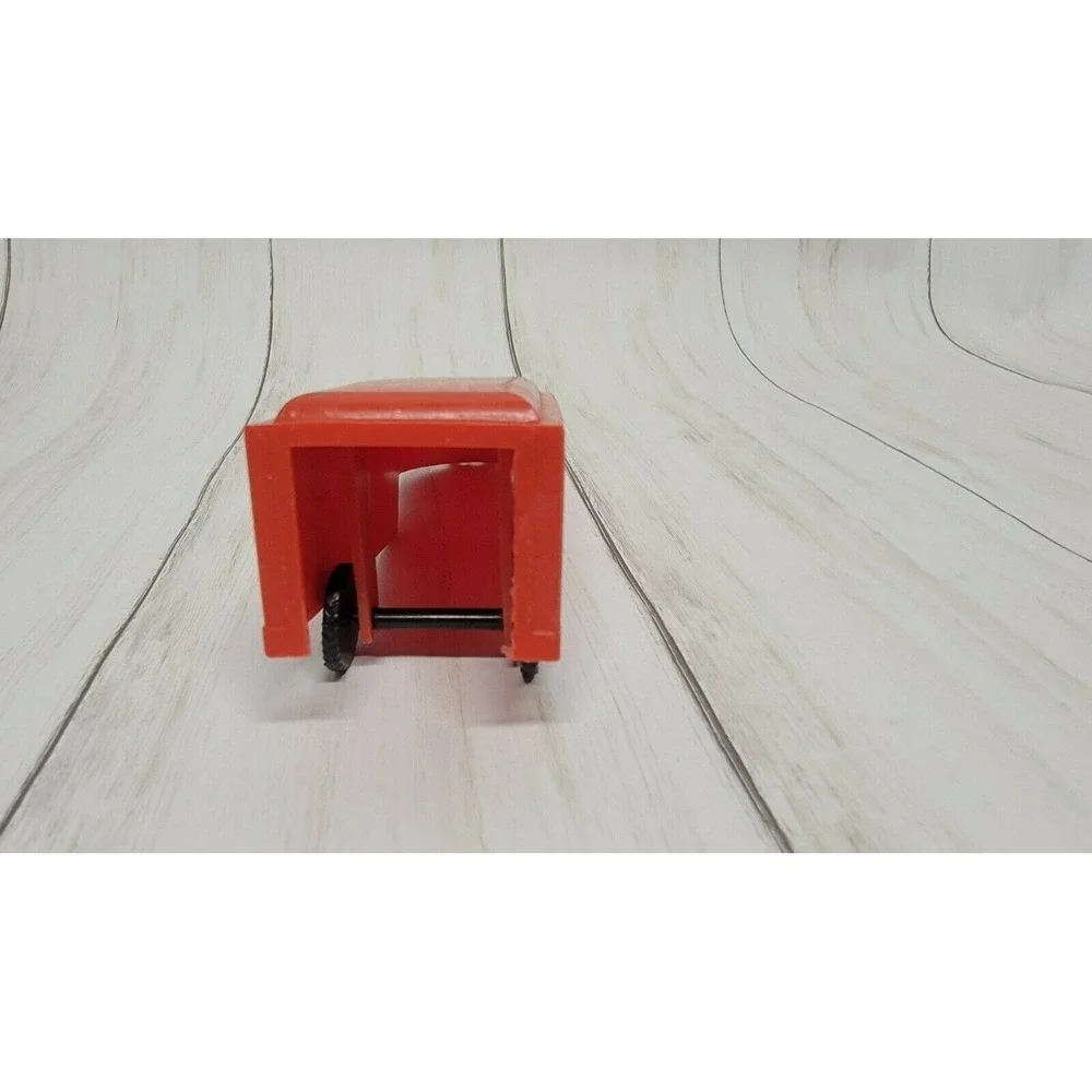 Unbranded vintage red